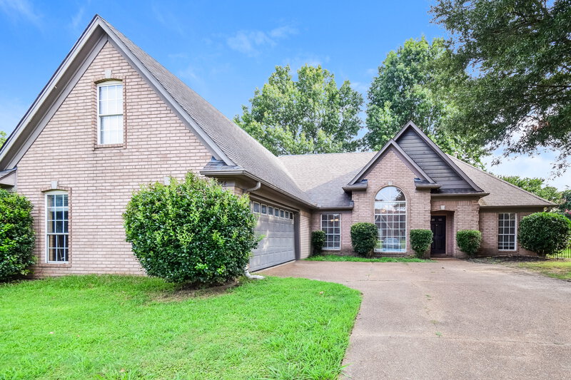 2,200/Mo, 2086 Heather Rdg Southaven, MS 38672 Front View