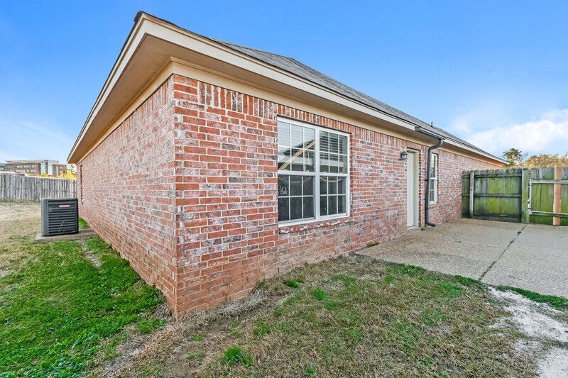 2,095/Mo, 4135 Chelsea Wood Cv Olive Branch, MS 38654 Rear View
