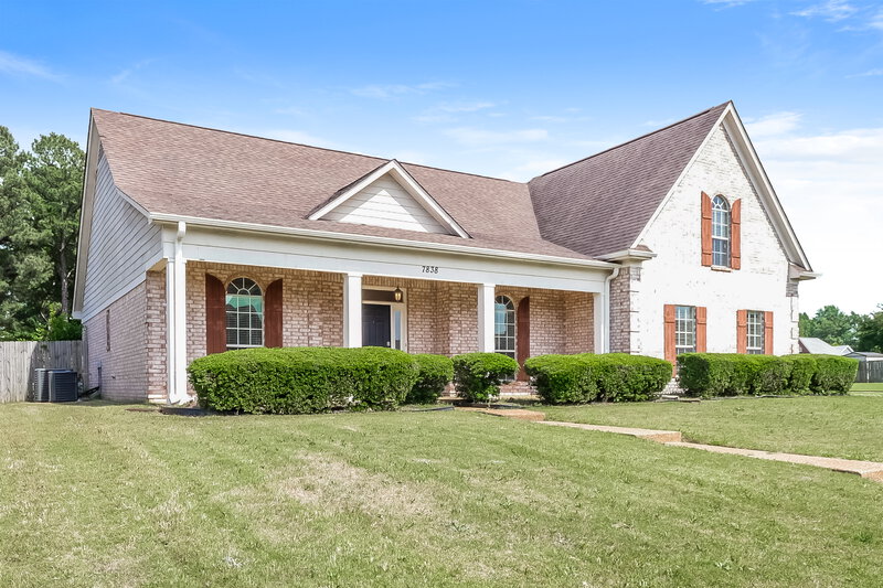 2,170/Mo, 7838 Alexanders Crossing Dr Olive Branch, MS 38654 Rear View