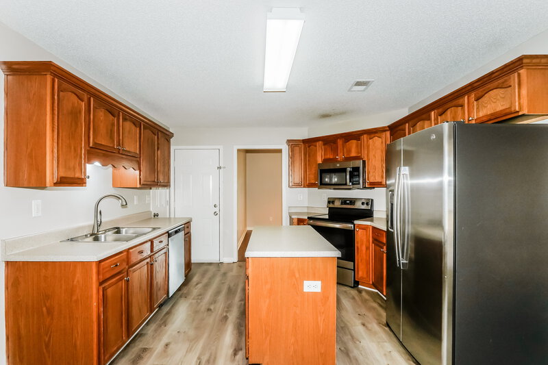 2,170/Mo, 7838 Alexanders Crossing Dr Olive Branch, MS 38654 Kitchen View