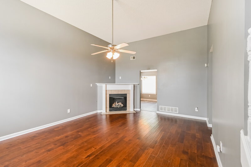1,865/Mo, 9956 Vista Ridge Dr Olive Branch, MS 38654 Living Room View 2