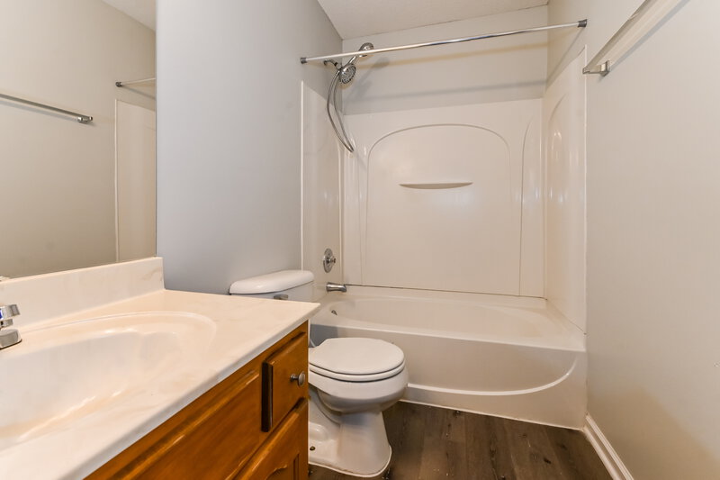 1,865/Mo, 9956 Vista Ridge Dr Olive Branch, MS 38654 Bathroom View