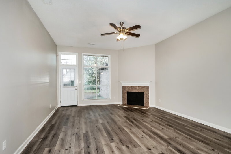 1,995/Mo, 9775 Misty Bay Cv Arlington, TN 38002 Living Room View