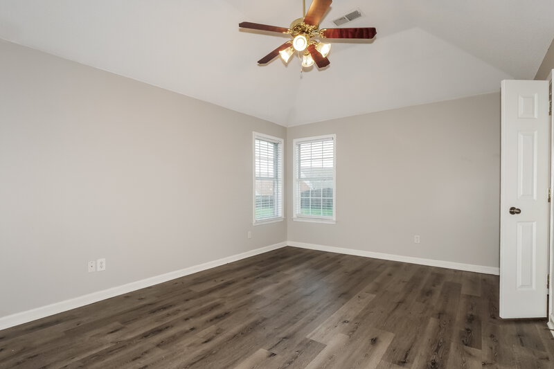 1,995/Mo, 9775 Misty Bay Cv Arlington, TN 38002 Main Bedroom View 2