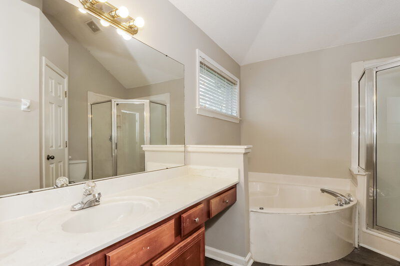 1,995/Mo, 9775 Misty Bay Cv Arlington, TN 38002 Main Bedroom View 3