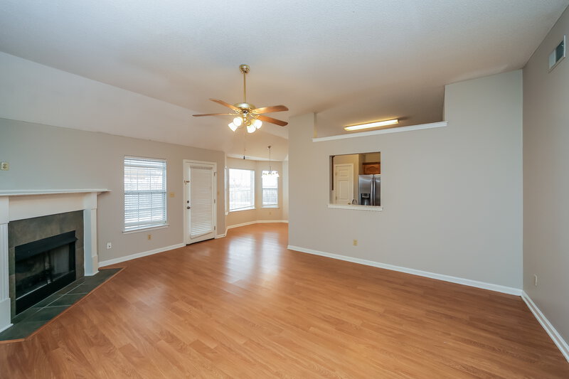 2,470/Mo, 8243 Cross Point Dr Olive Branch, MS 38654 Living Room View