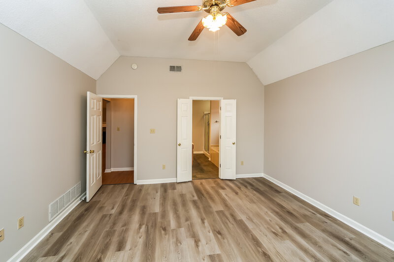 2,470/Mo, 8243 Cross Point Dr Olive Branch, MS 38654 Main Bedroom View