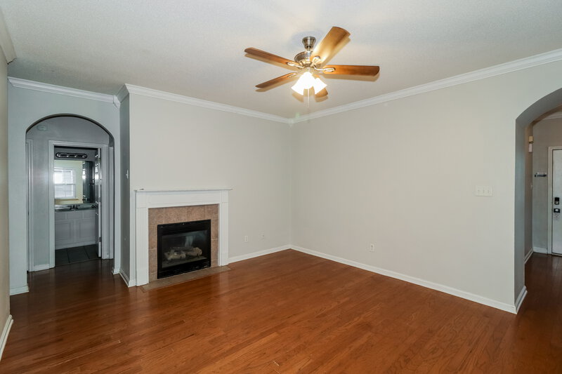 1,655/Mo, 9885 White Poplar Dr Olive Branch, MS 38654 Living Room View