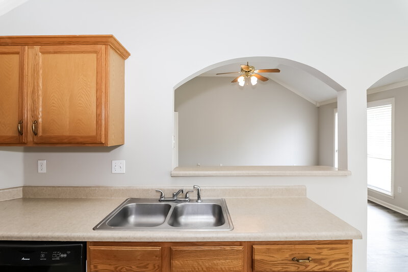 1,905/Mo, 8607 Brer Fox Cv Cordova, TN 38018 Kitchen View 2