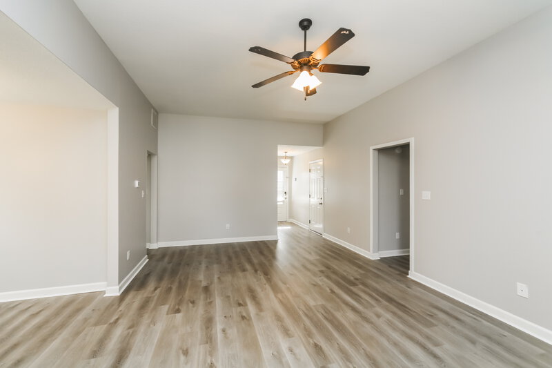 2,195/Mo, 7898 Ironwood Dr Southaven, MS 38671 Living Room View 2