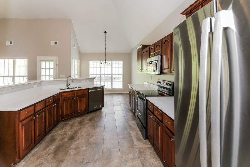 2,120/Mo, 1205 Worthington Dr Southaven, MS 38671 Kitchen View