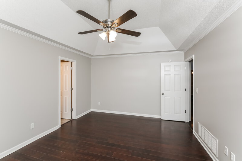 2,120/Mo, 1205 Worthington Dr Southaven, MS 38671 Main Bedroom View 2