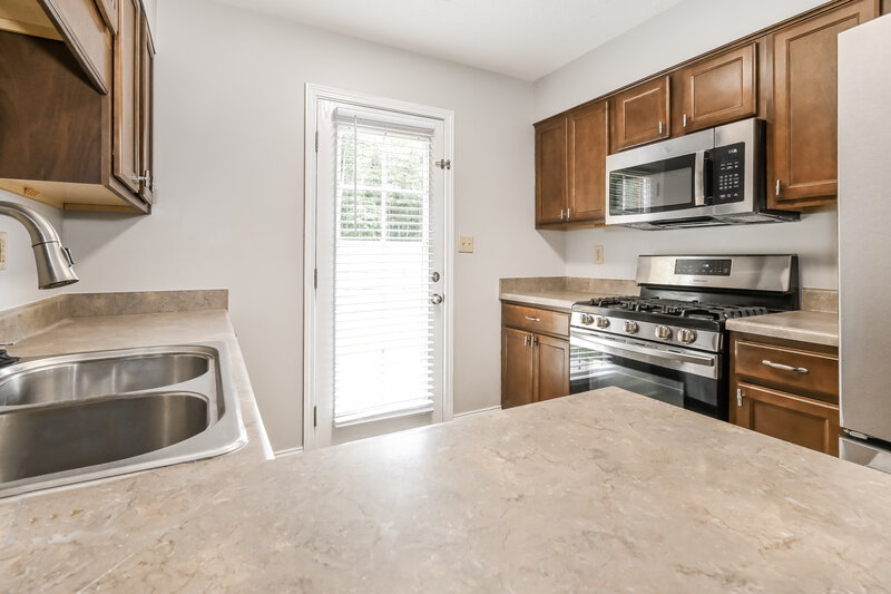 1,840/Mo, 3030 Caitlynn Cir N Horn Lake, MS 38637 Kitchen View