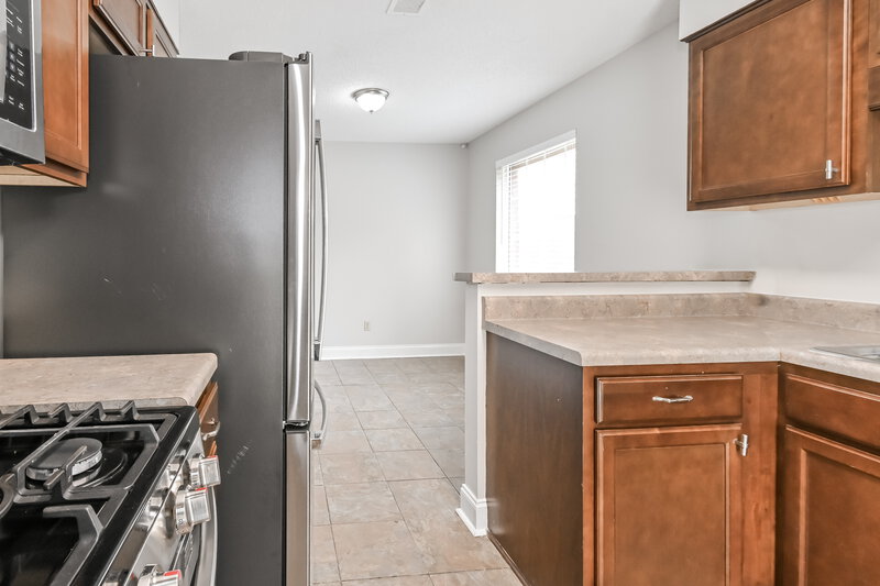 1,840/Mo, 3030 Caitlynn Cir N Horn Lake, MS 38637 Kitchen View 2