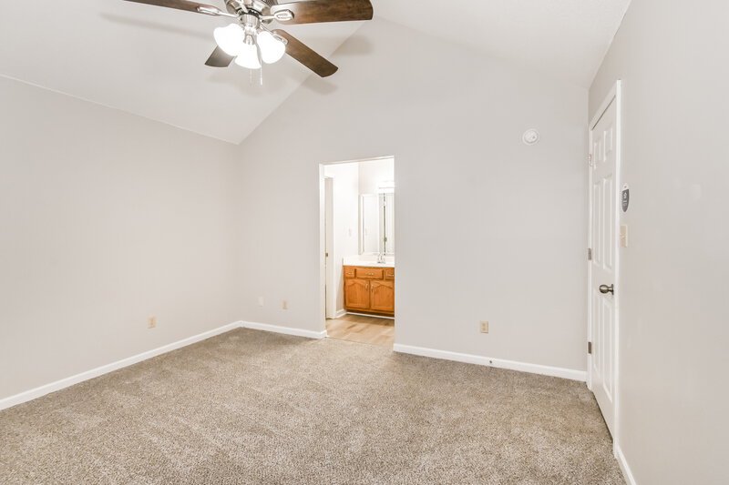 1,840/Mo, 3030 Caitlynn Cir N Horn Lake, MS 38637 Main Bedroom View 2