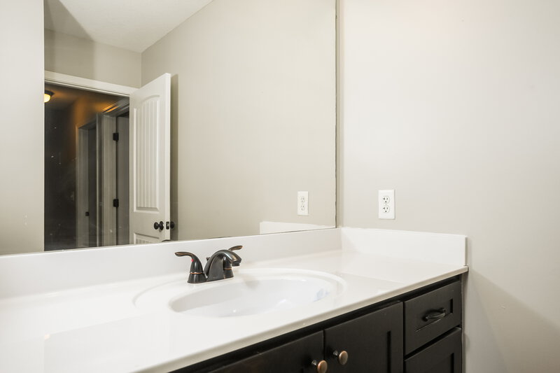 1,970/Mo, 3468 Avis Ln Southaven, MS 38672 Bathroom View