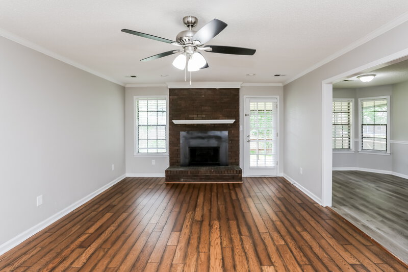 1,780/Mo, 781 Needle Cv Southaven, MS 38671 Living Room View