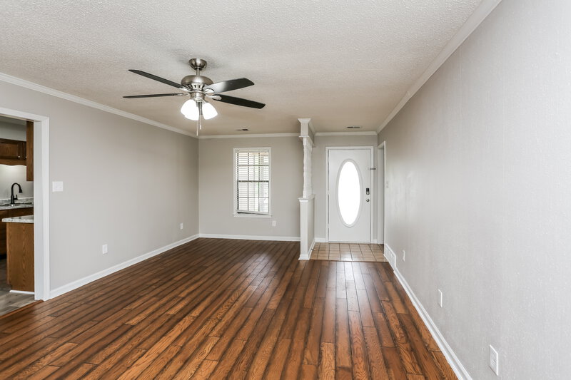 1,780/Mo, 781 Needle Cv Southaven, MS 38671 Living Room View 2