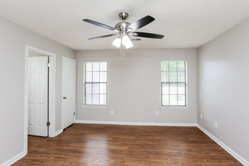 1,780/Mo, 781 Needle Cv Southaven, MS 38671 Main Bedroom View