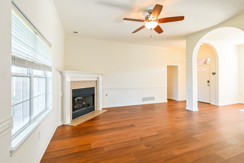 1,765/Mo, 7499 Essayons Dr Southaven, MS 38672 Living Room View