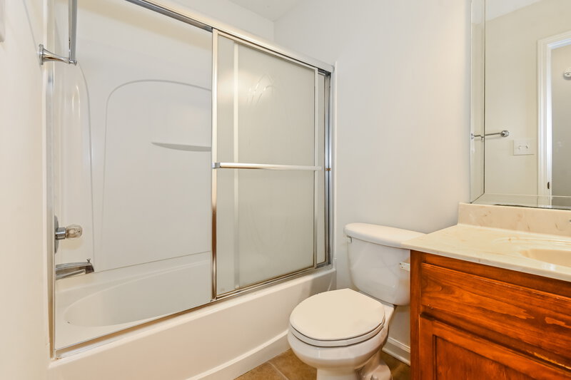 1,765/Mo, 7499 Essayons Dr Southaven, MS 38672 Bathroom View