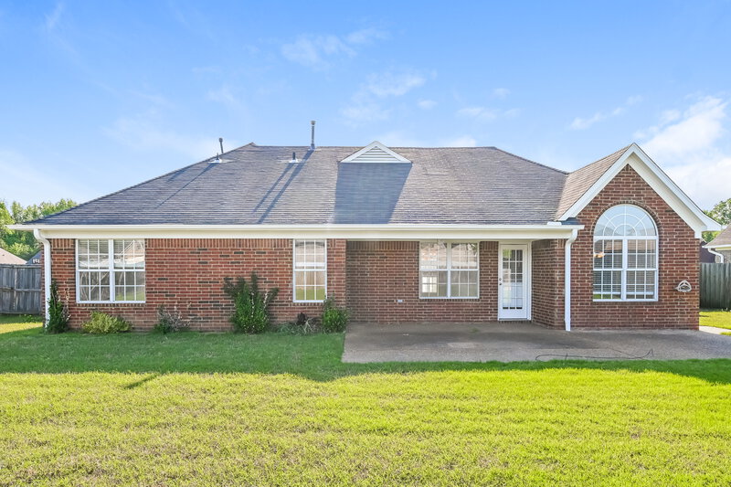 1,765/Mo, 7499 Essayons Dr Southaven, MS 38672 Rear View