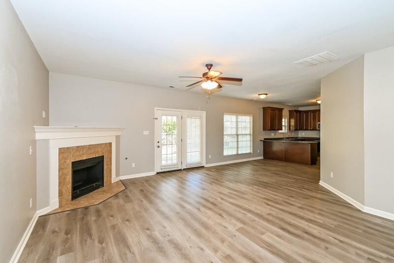 2,980/Mo, 8904 Courtly Cir N Olive Branch, MS 38654 Living Room View 3
