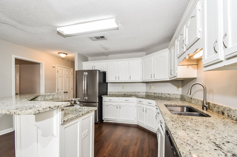 2,000/Mo, 7143 Emily Ln Olive Branch, MS 38654 Kitchen View