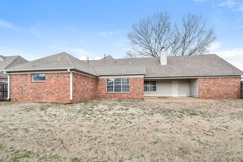 2,000/Mo, 7143 Emily Ln Olive Branch, MS 38654 Rear View 2