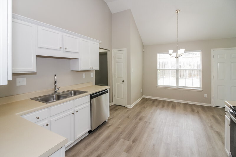 1,745/Mo, 100 Garden View Dr Oakland, TN 38060 Kitchen View