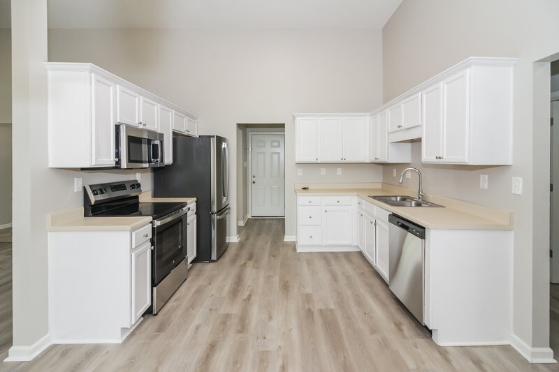 1,745/Mo, 100 Garden View Dr Oakland, TN 38060 Kitchen View 2