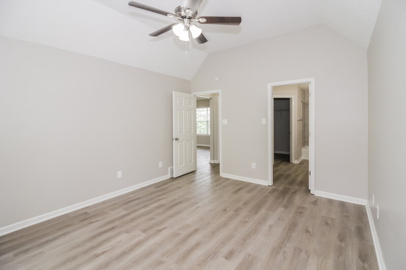 1,745/Mo, 100 Garden View Dr Oakland, TN 38060 Main Bedroom View 2