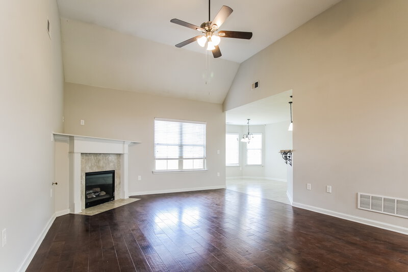 2,470/Mo, 7459 Aylesbury Ln Olive Branch, MS 38654 Living Room View