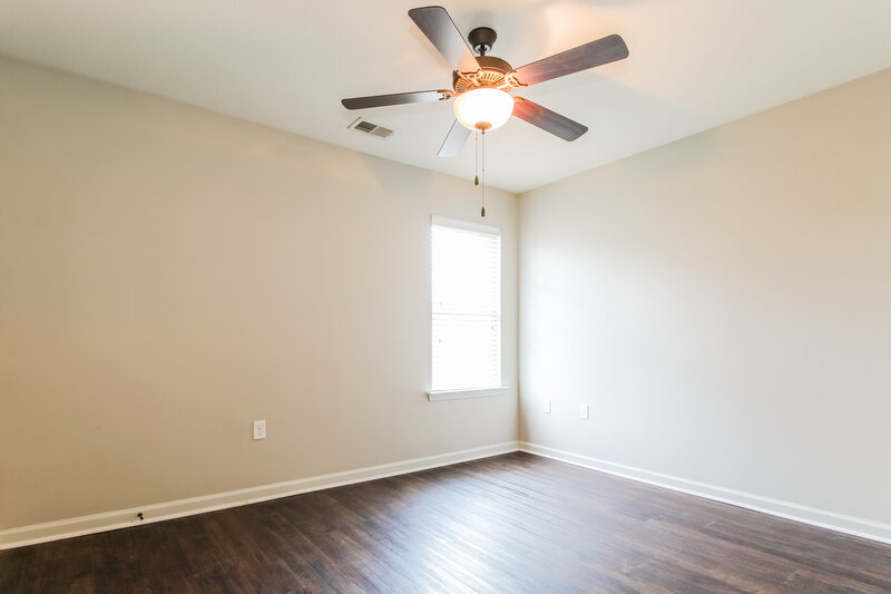 2,470/Mo, 7459 Aylesbury Ln Olive Branch, MS 38654 Bedroom View 3