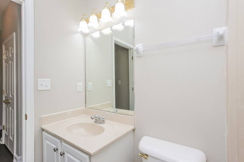 1,875/Mo, 8249 White Wing Ln Arlington, TN 38002 Bathroom View