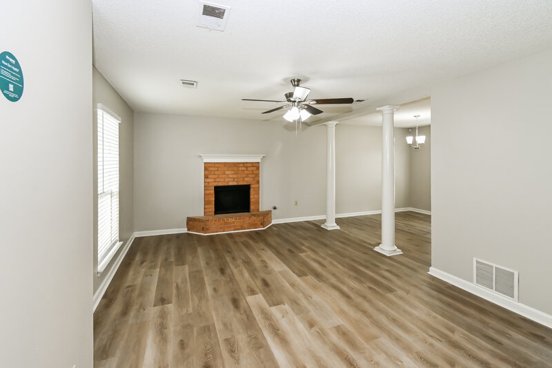 1,610/Mo, 1214 Thames Dr Southaven, MS 38671 Living Room View