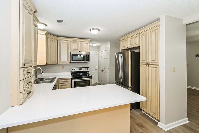 1,610/Mo, 1214 Thames Dr Southaven, MS 38671 Kitchen View