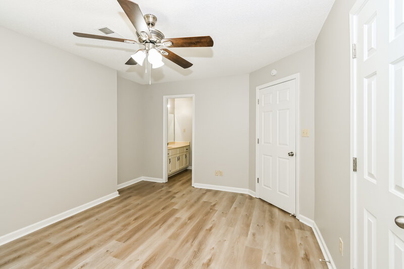 1,610/Mo, 1214 Thames Dr Southaven, MS 38671 Main Bedroom View 2