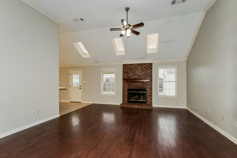 1,880/Mo, 6688 Millgrove Park Dr Bartlett, TN 38135 Living Room View