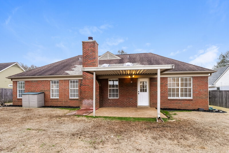 1,880/Mo, 6688 Millgrove Park Dr Bartlett, TN 38135 Rear View