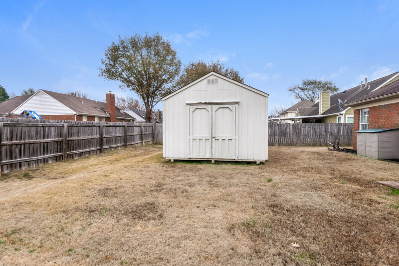 1,880/Mo, 6688 Millgrove Park Dr Bartlett, TN 38135 Backyard View