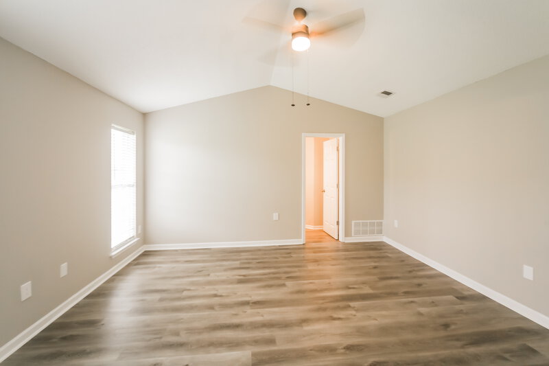 2,570/Mo, 8202 Martin Dr Southaven, MS 38671 Main Bedroom View 2