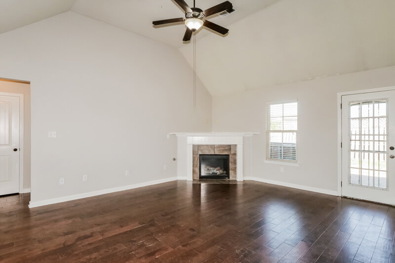 2,565/Mo, 8078 Baron Dr Olive Branch, MS 38654 Living Room View