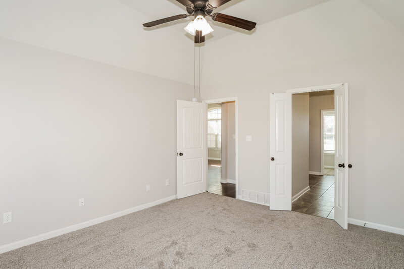 2,565/Mo, 8078 Baron Dr Olive Branch, MS 38654 Main Bedroom View