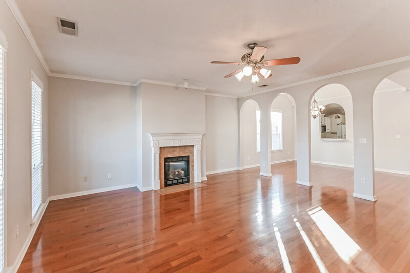 2,245/Mo, 4871 Stone Park Blvd Olive Branch, MS 38654 Living Room View 2