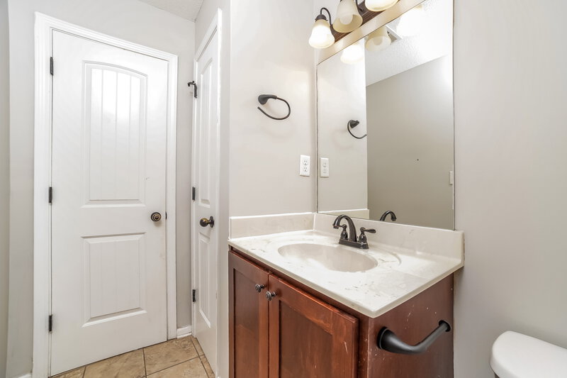 2,620/Mo, 4721 Shinault Ln Olive Branch, MS 38654 Bathroom View