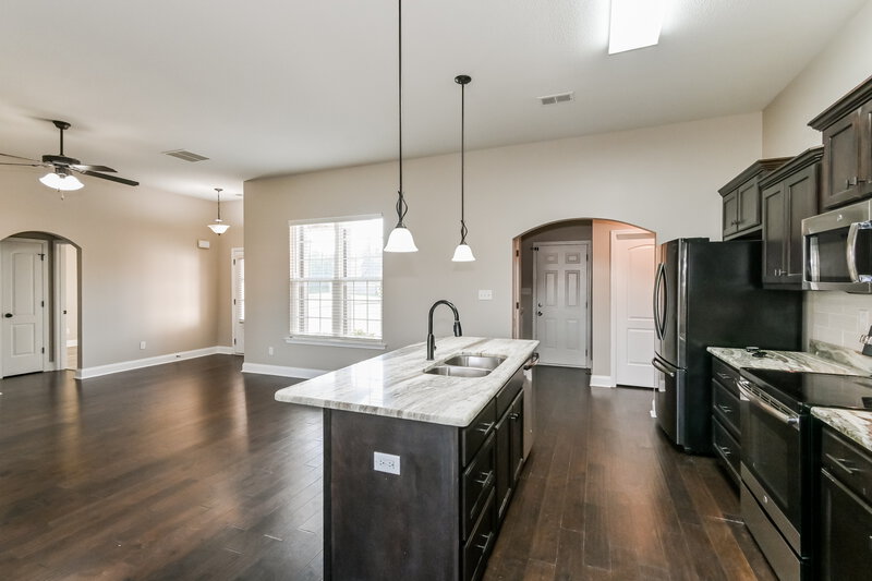 2,590/Mo, 3677 Dorrie Cir Southaven, MS 38672 Kitchen View 3