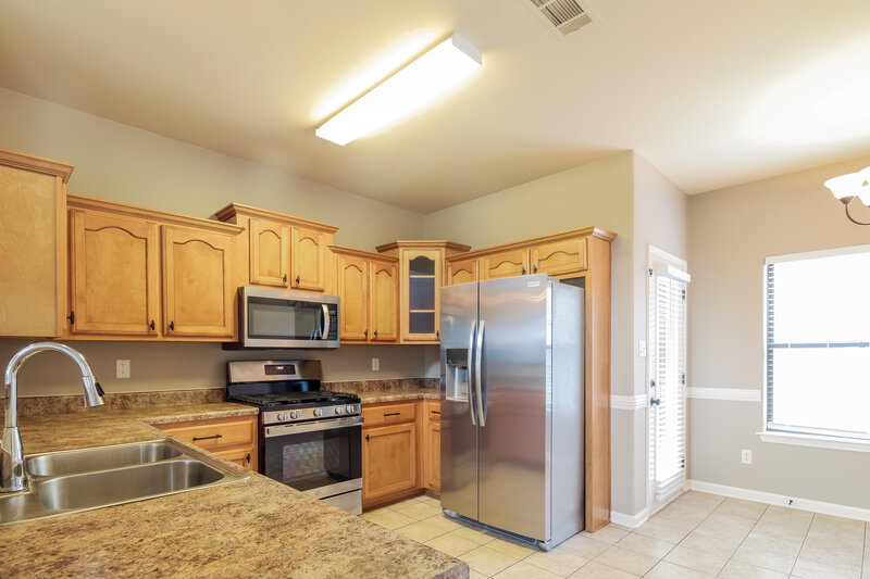 2,215/Mo, 245 Birch Springs Cv Oakland, TN 38060 Kitchen View