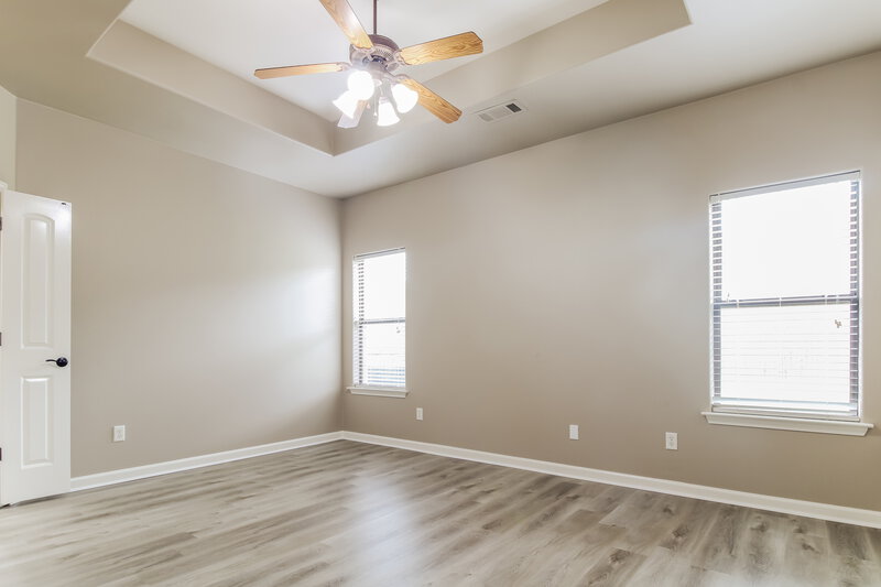 2,215/Mo, 245 Birch Springs Cv Oakland, TN 38060 Main Bedroom View