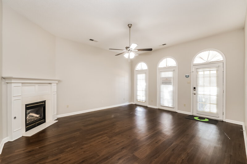 1,680/Mo, 9746 Dogwood Mnr N Olive Branch, MS 38654 Living Room View 3